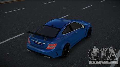 Mercedes-Benz C63 AMG Huumi para GTA 4