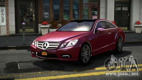 Mercedes-Benz E500 Stinre para GTA 4