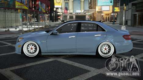 Mercedes-Benz E63 AMG Oyep para GTA 4