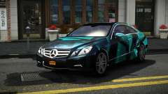 Mercedes-Benz E500 Stinre S13 para GTA 4