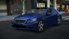 Mercedes-Benz E63 AMG Juovi para GTA 4