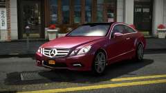 Mercedes-Benz E500 Stinre para GTA 4